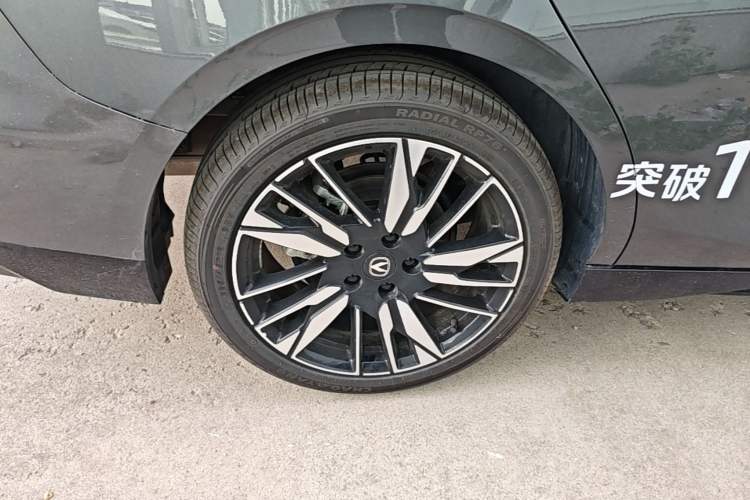 Used CHANGAN Eado 2026 Model, Fourth Generation, 1.5T 500Bar Smart Enjoyment Edition Right Rear Wheel Hub