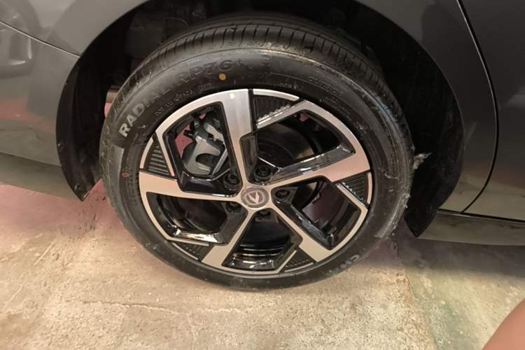 Used CHANGAN Eado 2026 Model, Fourth Generation, 1.5T 500Bar Enjoyment Edition Right Rear Wheel Hub