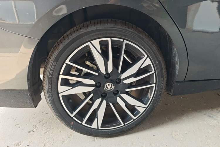 Used CHANGAN Eado 2026 Model, Fourth Generation, 1.5T 500Bar Smart Enjoyment Edition Right Rear Wheel Hub
