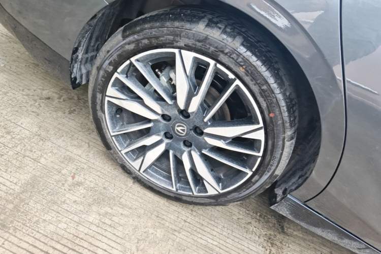 Used CHANGAN Eado 2026 Model, Fourth Generation, 1.5T 500Bar Smart Enjoyment Edition Right Rear Wheel Hub