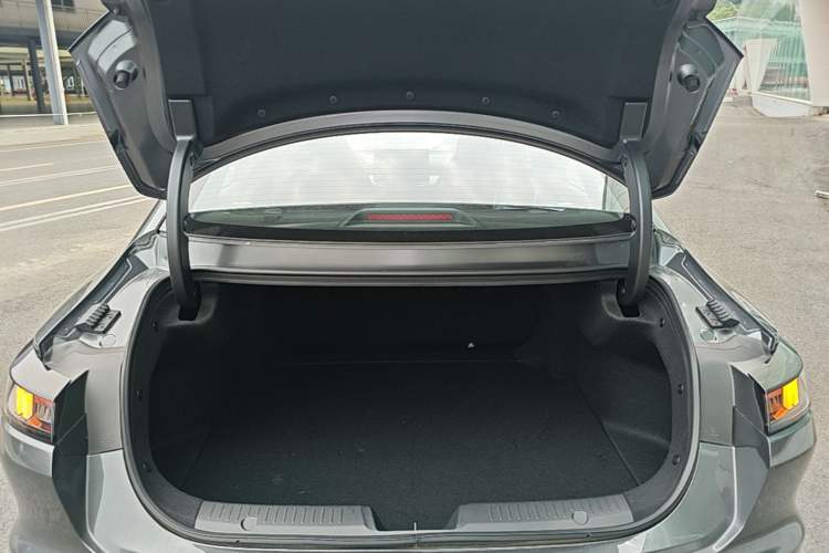 Used CHANGAN Eado 2026 Model, Fourth Generation, 1.5T 500Bar Smart Enjoyment Edition Trunk