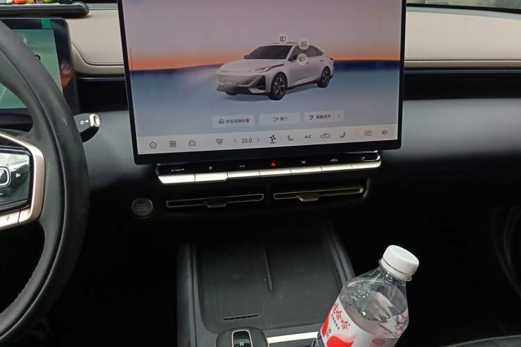 Used CHANGAN Eado 2026 Model, Fourth Generation, 1.5T 500Bar Smart Enjoyment Edition Audio And AC Panel