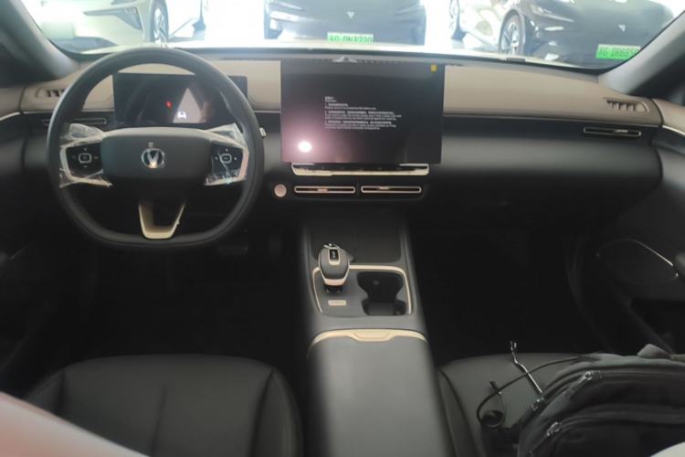 Used CHANGAN Eado 2026 Model, Fourth Generation, 1.5T 500Bar Dynamic Enjoyment Edition Center Console