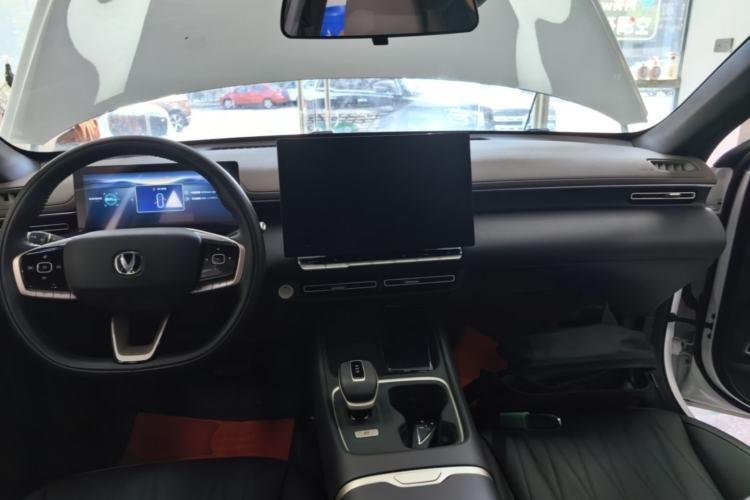Used CHANGAN Eado 2026 Model, Fourth Generation, 1.5T 500Bar Smart Enjoyment Edition Center Console