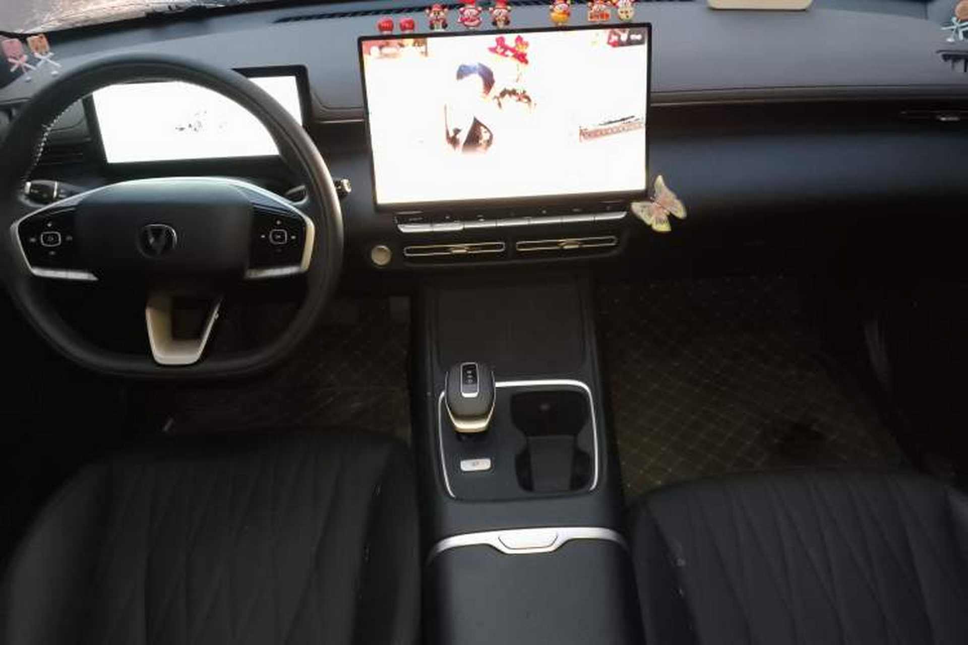 Used CHANGAN Eado 2026 Model, Fourth Generation, 1.5T 500Bar Smart Enjoyment Edition Center Console