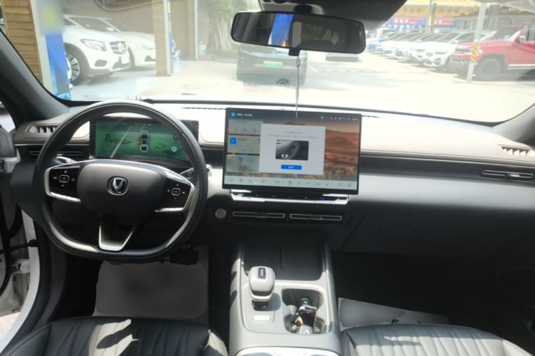 Used CHANGAN Eado 2026 Model, Fourth Generation, 1.5T 500Bar Smart Enjoyment Edition Center Console