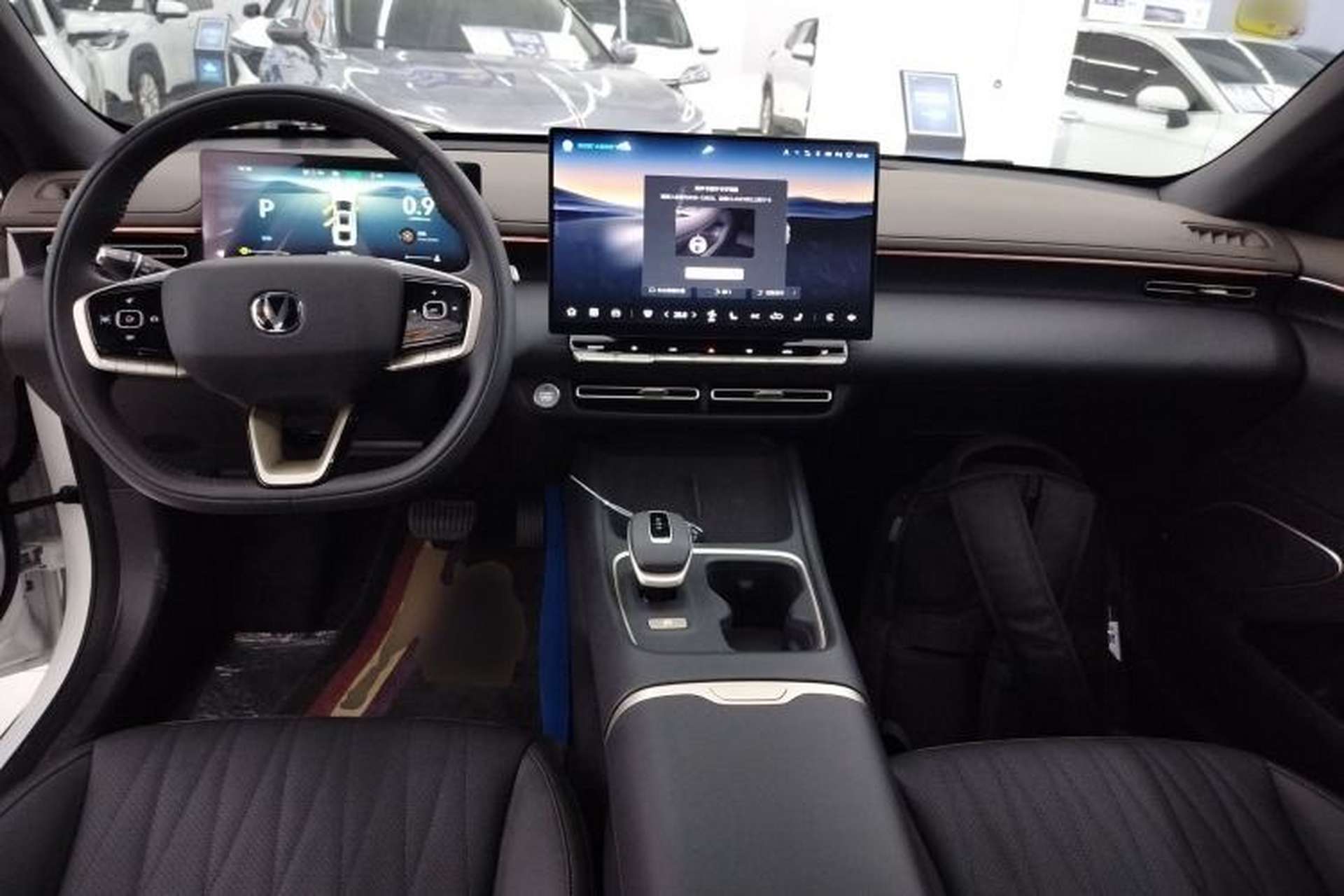 Used CHANGAN Eado 2026 Model, Fourth Generation, 1.5T 500Bar Smart Enjoyment Edition Center Console