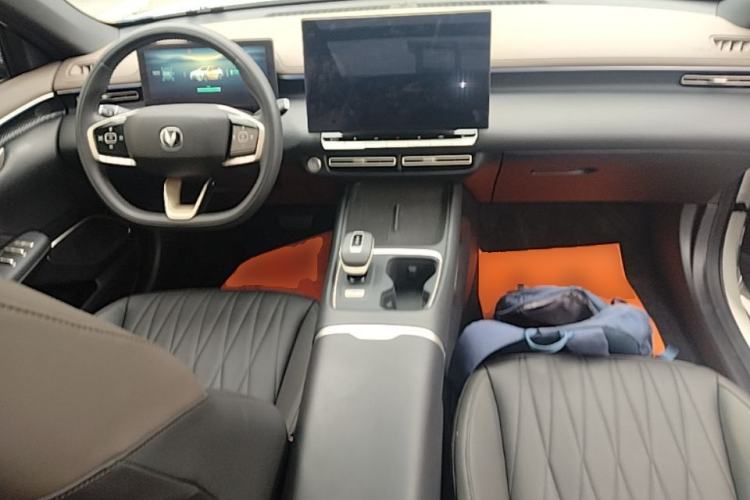 Used CHANGAN Eado 2026 Model, Fourth Generation, 1.5T 500Bar Smart Enjoyment Edition Center Console