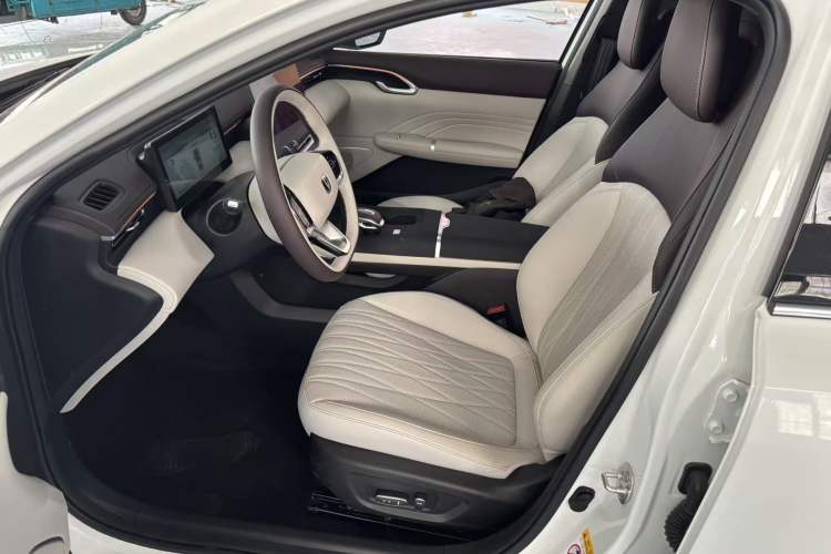 Used CHANGAN Eado 2026 Model, Fourth Generation, 1.5T 500Bar Smart Enjoyment Edition Driver Seat