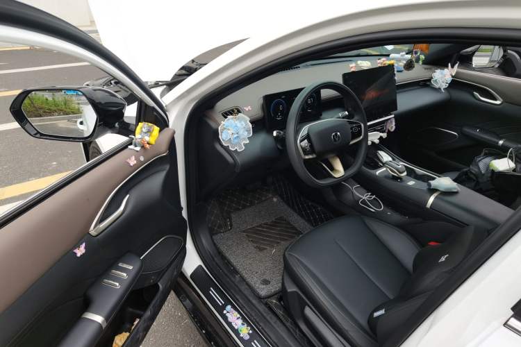 Used CHANGAN Eado 2026 Model, Fourth Generation, 1.5T 500Bar Dynamic Enjoyment Edition Driver Seat