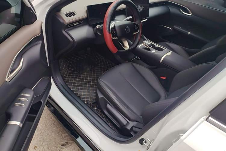 Used CHANGAN Eado 2026 Model, Fourth Generation, 1.5T 500Bar Dynamic Enjoyment Edition Driver Seat