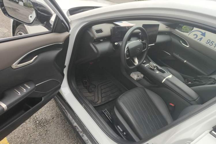 Used CHANGAN Eado 2026 Model, Fourth Generation, 1.5T 500Bar Smart Enjoyment Edition Driver Seat