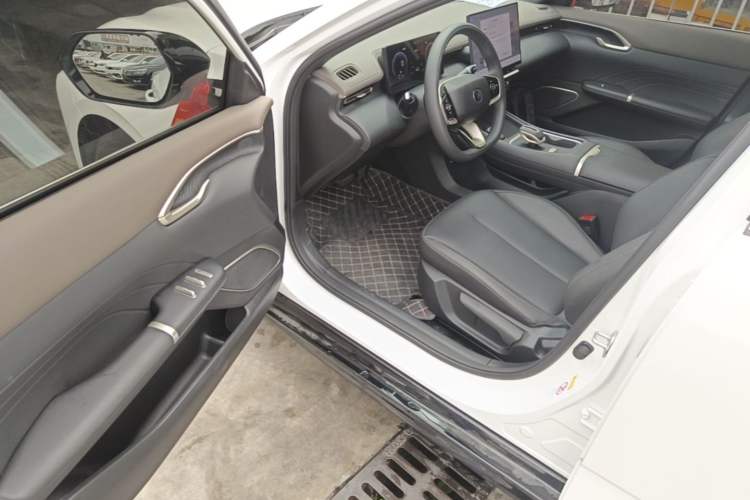 Used CHANGAN Eado 2026 Model, Fourth Generation, 1.5T 500Bar Enjoyment Edition Driver Seat