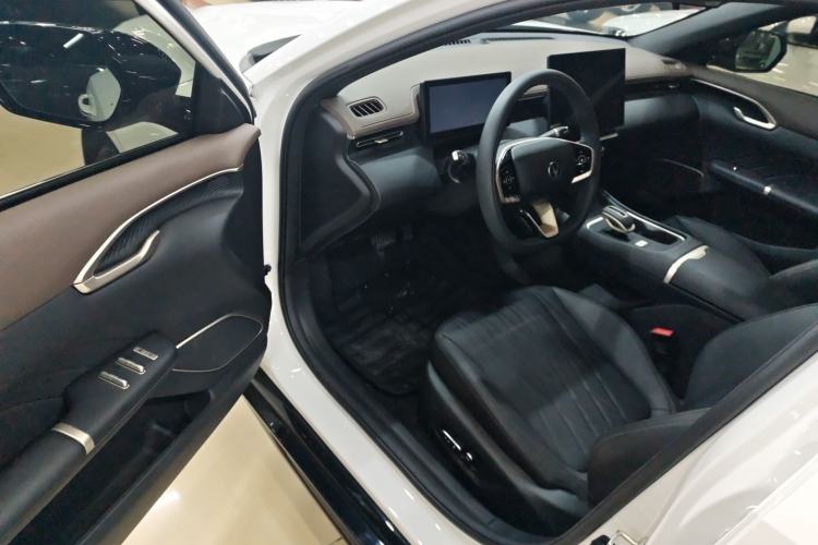 Used CHANGAN Eado 2026 Model, Fourth Generation, 1.5T 500Bar Smart Enjoyment Edition Driver Seat