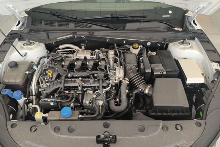 Used CHANGAN Eado 2026 Model, Fourth Generation, 1.5T 500Bar Dynamic Enjoyment Edition Engine Bay