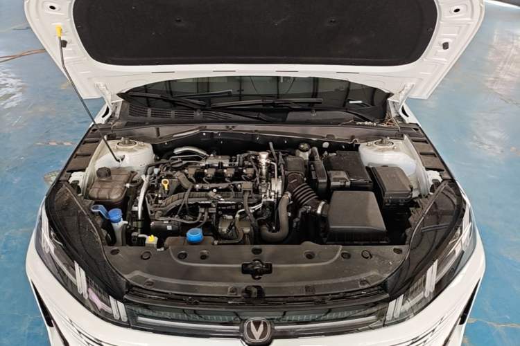 Used CHANGAN Eado 2026 Model, Fourth Generation, 1.5T 500Bar Smart Enjoyment Edition Engine Bay