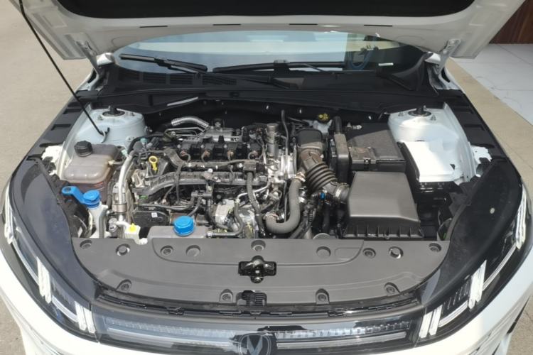 Used CHANGAN Eado 2026 Model, Fourth Generation, 1.5T 500Bar Smart Enjoyment Edition Engine Bay
