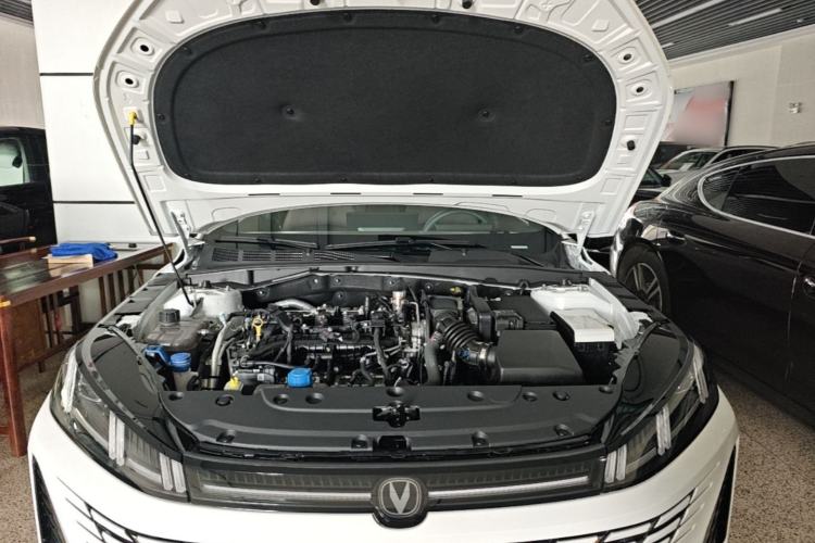 Used CHANGAN Eado 2026 Model, Fourth Generation, 1.5T 500Bar Smart Enjoyment Edition Engine Bay