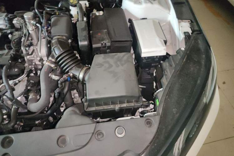Used CHANGAN Eado 2026 Model, Fourth Generation, 1.5T 500Bar Enjoyment Edition Engine Bay Left