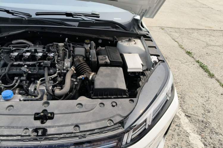 Used CHANGAN Eado 2026 Model, Fourth Generation, 1.5T 500Bar Enjoyment Edition Engine Bay Left