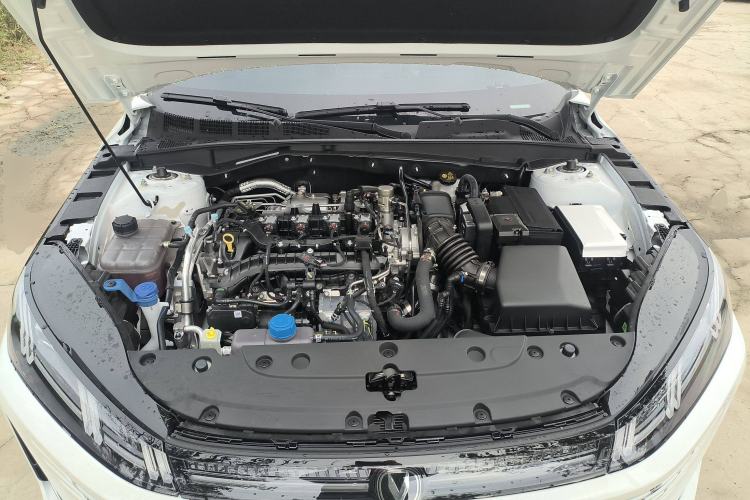 Used CHANGAN Eado 2026 Model, Fourth Generation, 1.5T 500Bar Enjoyment Edition Engine Bay