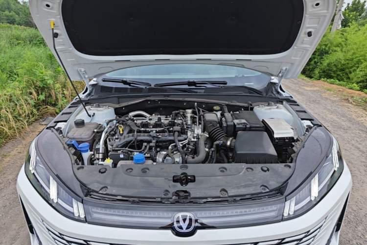 Used CHANGAN Eado 2026 Model, Fourth Generation, 1.5T 500Bar Smart Enjoyment Edition Engine Bay