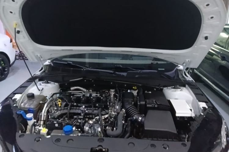 Used CHANGAN Eado 2026 Model, Fourth Generation, 1.5T 500Bar Smart Enjoyment Edition Engine Bay