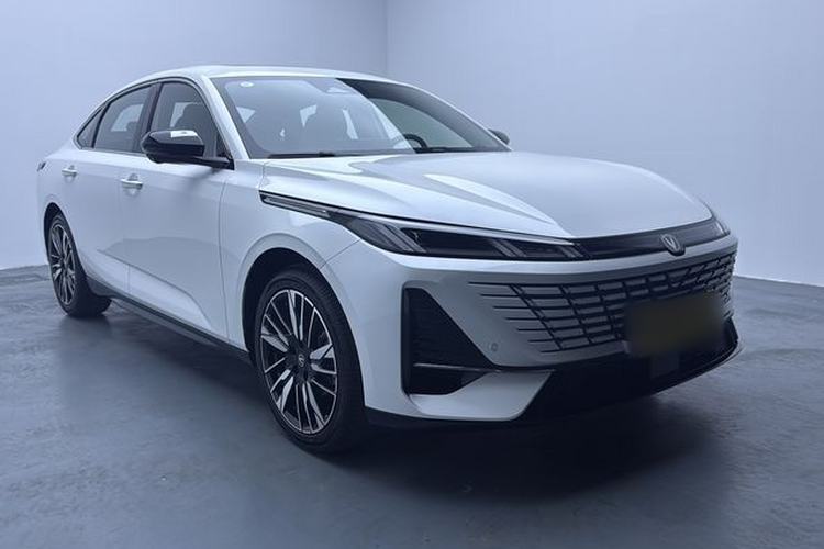 Used CHANGAN Eado 2026 Model, Fourth Generation, 1.5T 500Bar Smart Enjoyment Edition Exterior 2
