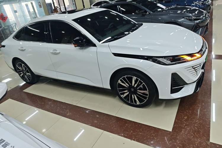 Used CHANGAN Eado 2026 Model, Fourth Generation, 1.5T 500Bar Smart Enjoyment Edition Exterior 2
