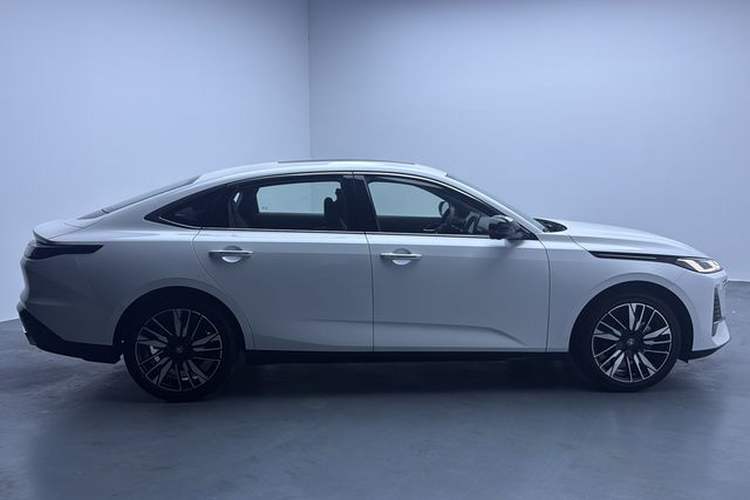 Used CHANGAN Eado 2026 Model, Fourth Generation, 1.5T 500Bar Smart Enjoyment Edition Exterior 3