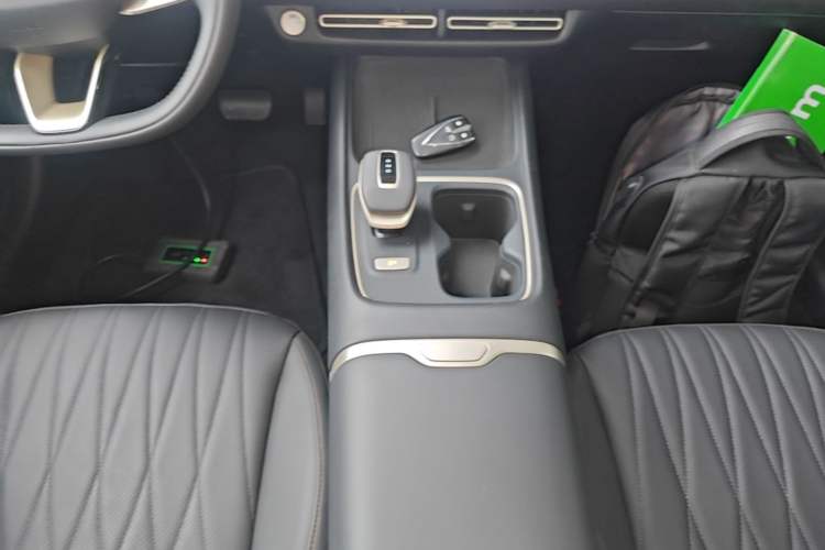Used CHANGAN Eado 2026 Model, Fourth Generation, 1.5T 500Bar Smart Enjoyment Edition Gear Lever