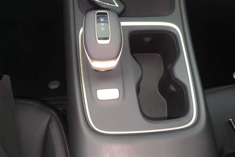 Used CHANGAN Eado 2026 Model, Fourth Generation, 1.5T 500Bar Dynamic Enjoyment Edition Gear Lever