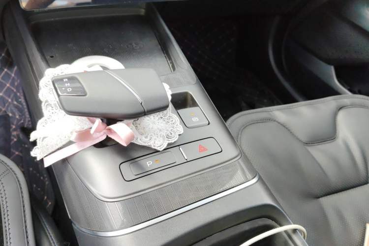 Used CHANGAN Eado 2026 Model, 1.5T Classic Edition Gear Lever