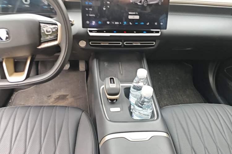 Used CHANGAN Eado 2026 Model, Fourth Generation, 1.5T 500Bar Smart Enjoyment Edition Gear Lever