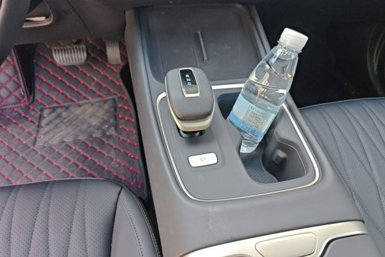 Used CHANGAN Eado 2026 Model, Fourth Generation, 1.5T 500Bar Smart Enjoyment Edition Gear Lever