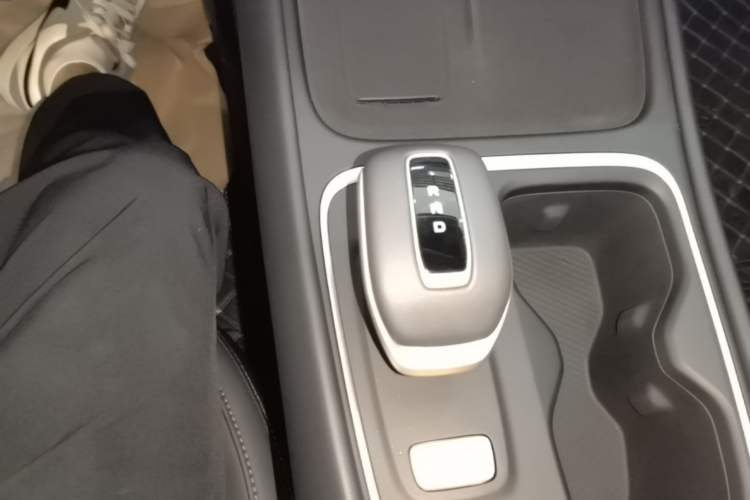 Used CHANGAN Eado 2026 Model, Fourth Generation, 1.5T 500Bar Smart Enjoyment Edition Gear Lever