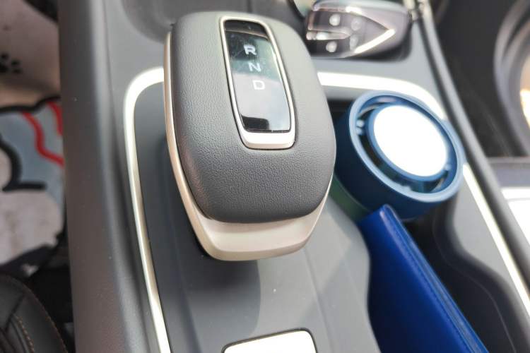 Used CHANGAN Eado 2026 Model, Fourth Generation, 1.5T 500Bar Smart Enjoyment Edition Gear Lever