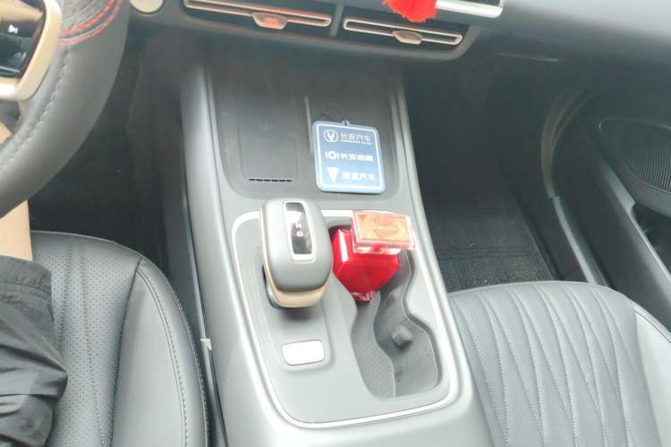 Used CHANGAN Eado 2026 Model, Fourth Generation, 1.5T 500Bar Smart Enjoyment Edition Gear Lever