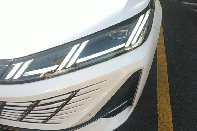 Used CHANGAN Eado 2026 Model, Fourth Generation, 1.5T 500Bar Smart Enjoyment Edition Left Front Headlight