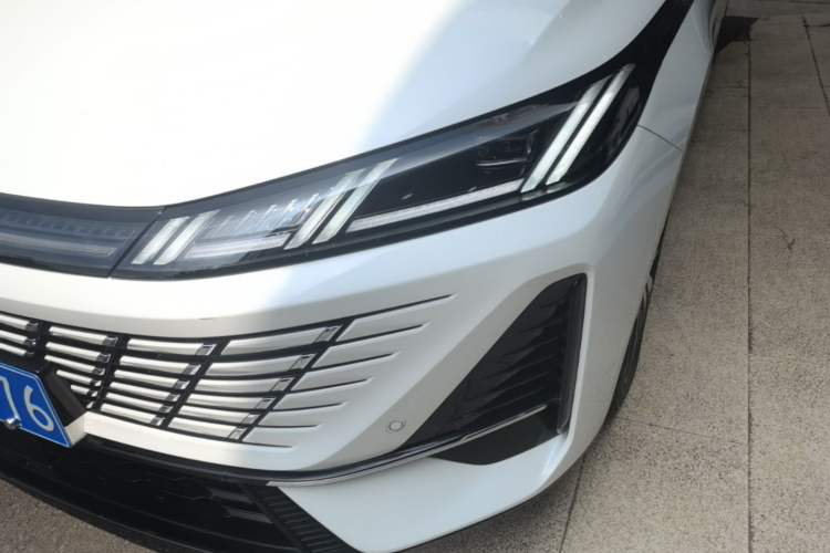 Used CHANGAN Eado 2026 Model, Fourth Generation, 1.5T 500Bar Smart Enjoyment Edition Left Front Headlight