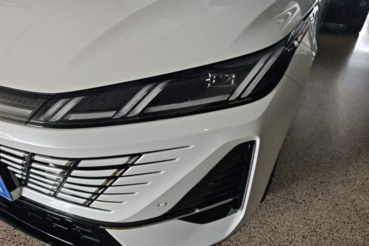 Used CHANGAN Eado 2026 Model, Fourth Generation, 1.5T 500Bar Smart Enjoyment Edition Left Front Headlight