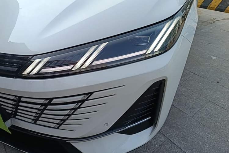 Used CHANGAN Eado 2026 Model, Fourth Generation, 1.5T 500Bar Smart Enjoyment Edition Left Front Headlight
