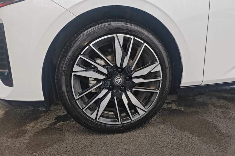 Used CHANGAN Eado 2026 Model, Fourth Generation, 1.5T 500Bar Smart Enjoyment Edition Left Front Wheel Hub