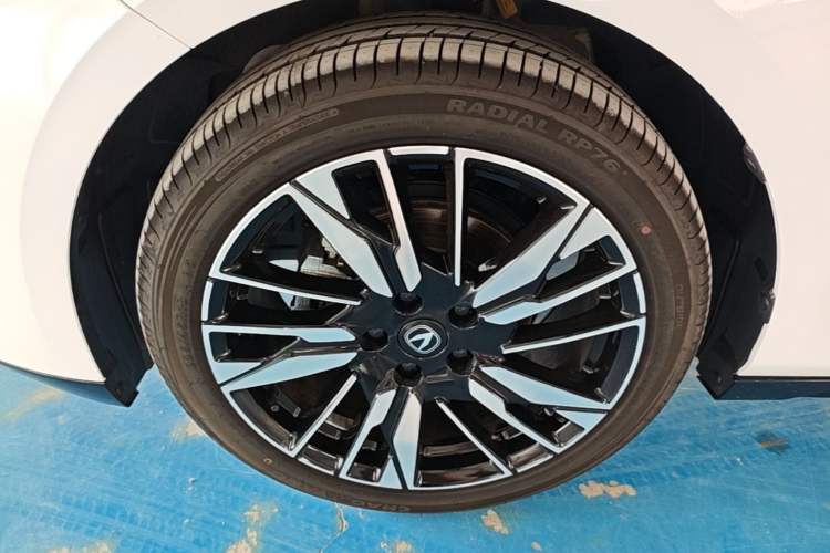 Used CHANGAN Eado 2026 Model, Fourth Generation, 1.5T 500Bar Smart Enjoyment Edition Left Front Wheel Hub
