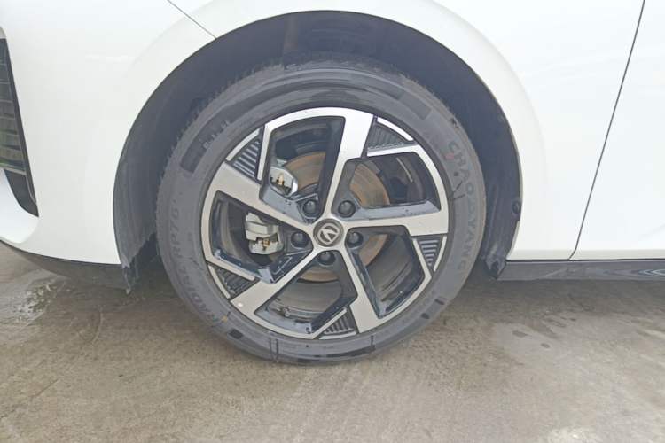 Used CHANGAN Eado 2026 Model, Fourth Generation, 1.5T 500Bar Enjoyment Edition Left Front Wheel Hub