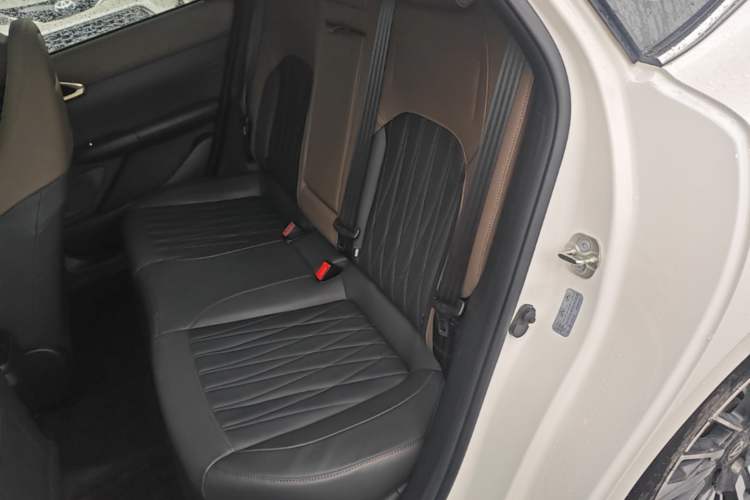 Used CHANGAN Eado 2026 Model, Fourth Generation, 1.5T 500Bar Smart Enjoyment Edition Left Rear Seat