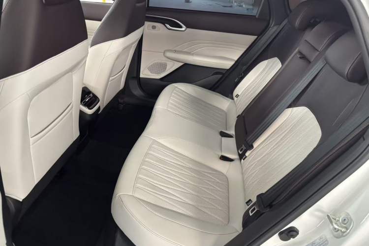 Used CHANGAN Eado 2026 Model, Fourth Generation, 1.5T 500Bar Smart Enjoyment Edition Left Rear Seat