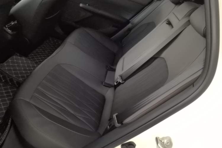 Used CHANGAN Eado 2026 Model, Fourth Generation, 1.5T 500Bar Smart Enjoyment Edition Left Rear Seat