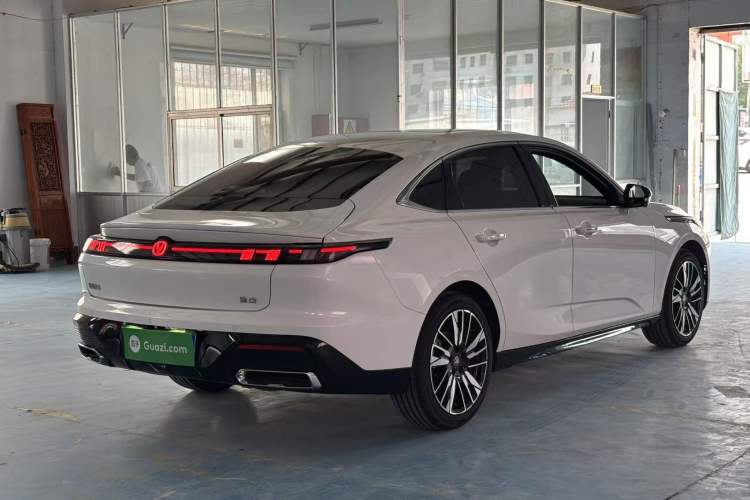 Used CHANGAN Eado 2026 Model, Fourth Generation, 1.5T 500Bar Smart Enjoyment Edition Rear Right 45 Deg