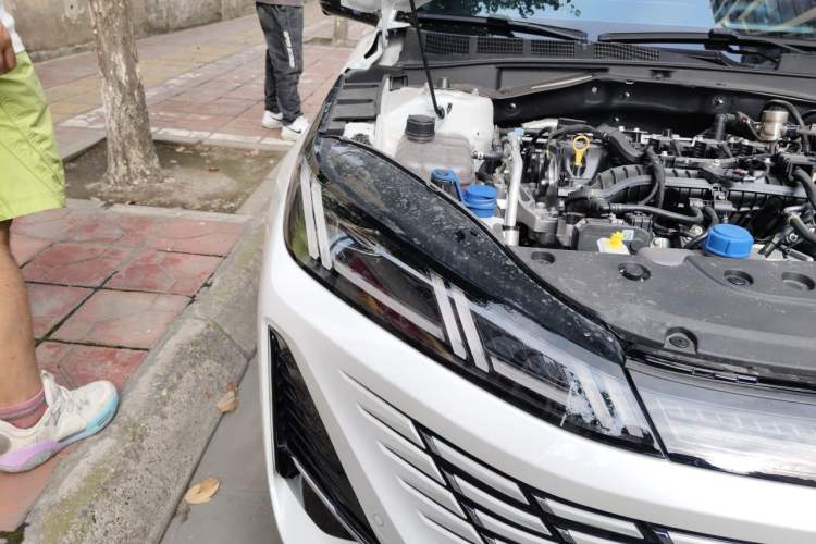 Used CHANGAN Eado 2026 Model, Fourth Generation, 1.5T 500Bar Smart Enjoyment Edition Right Front Headlight